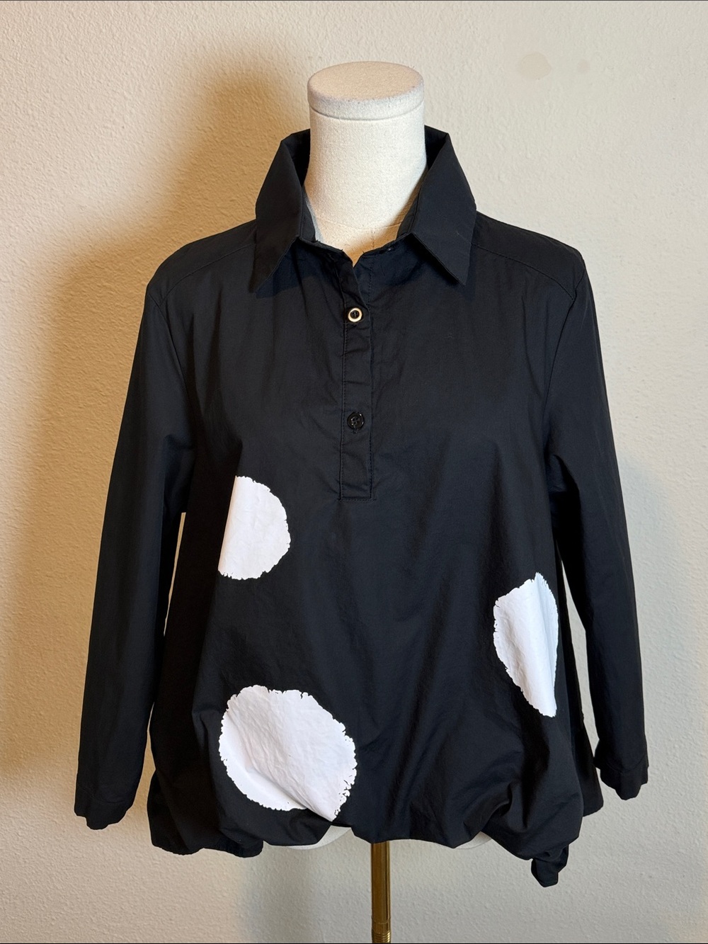 Simply Vanite Black Bubble Hi Lo Hem Shirt with White Polka Dots One Size